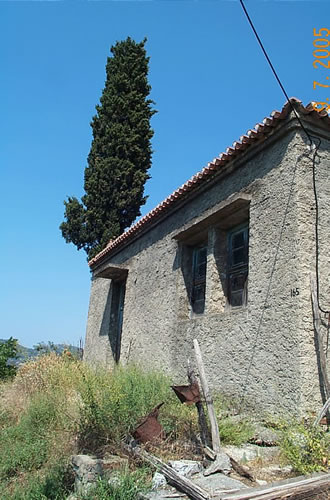 Renovierungsbedürftiges Haus